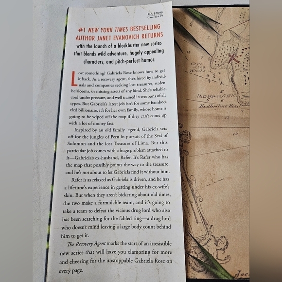 Janet Evanovich. The Recovery Agent. Atria  2022 Home Accents Cofffe TableBooks - Picture 6 of 14